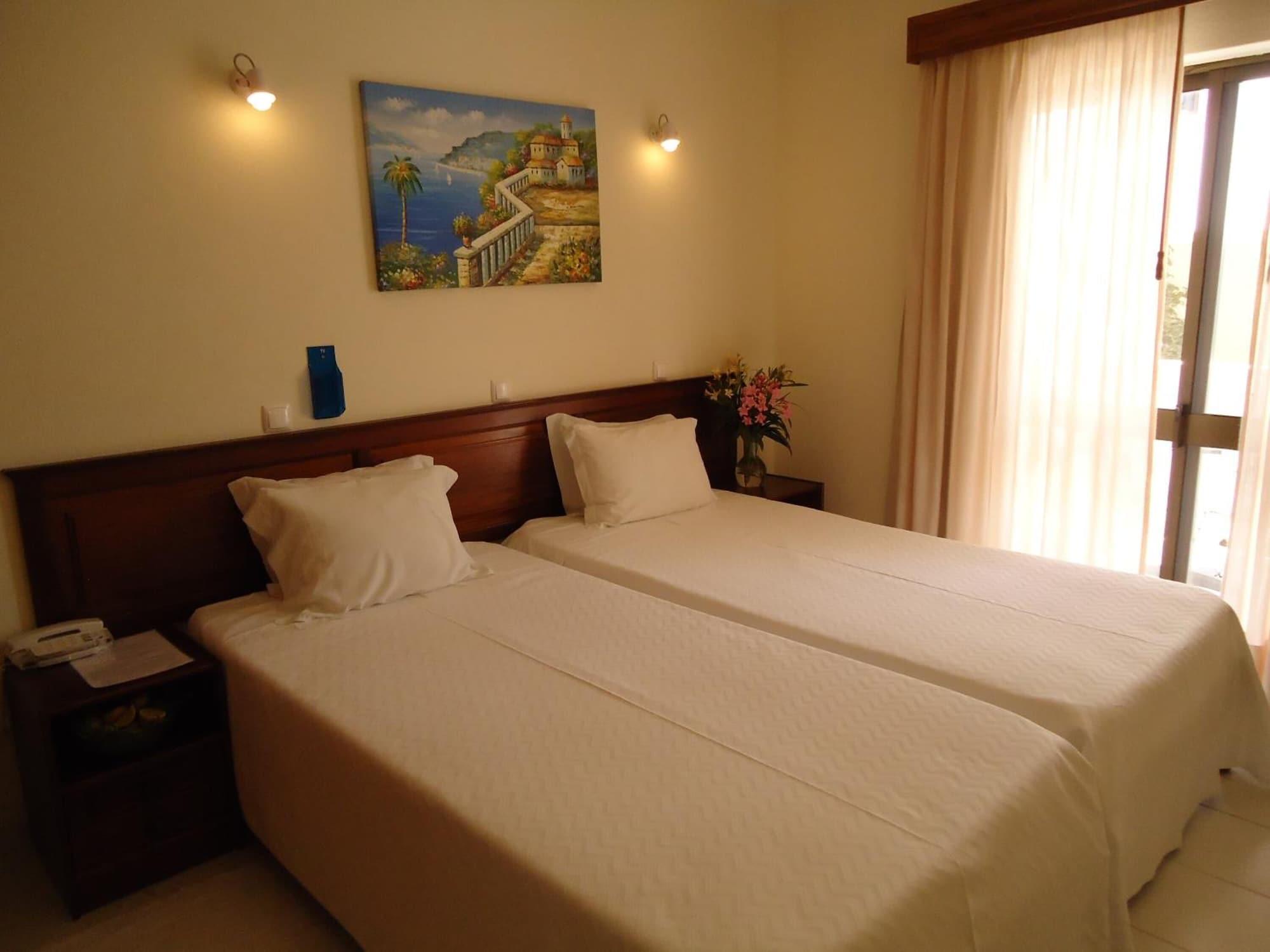 לאגוּ‏ש Boutique Hotel Marina S. Roque מראה חיצוני תמונה