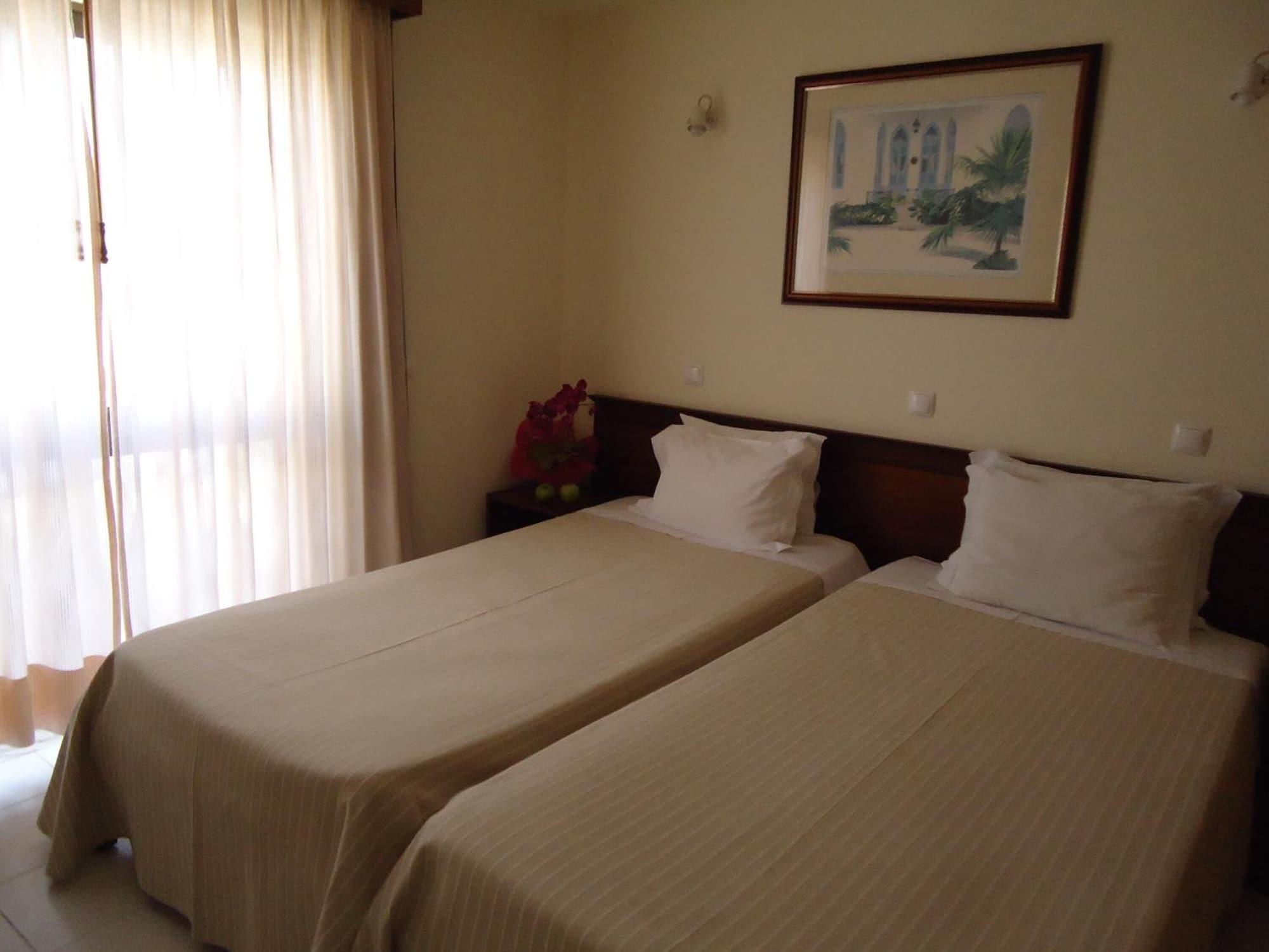 לאגוּ‏ש Boutique Hotel Marina S. Roque מראה חיצוני תמונה