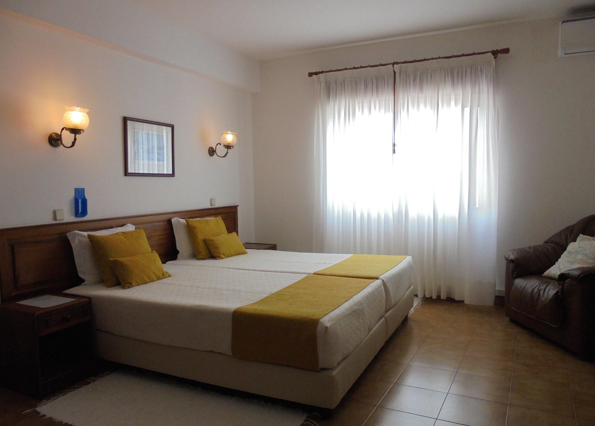 לאגוּ‏ש Boutique Hotel Marina S. Roque מראה חיצוני תמונה